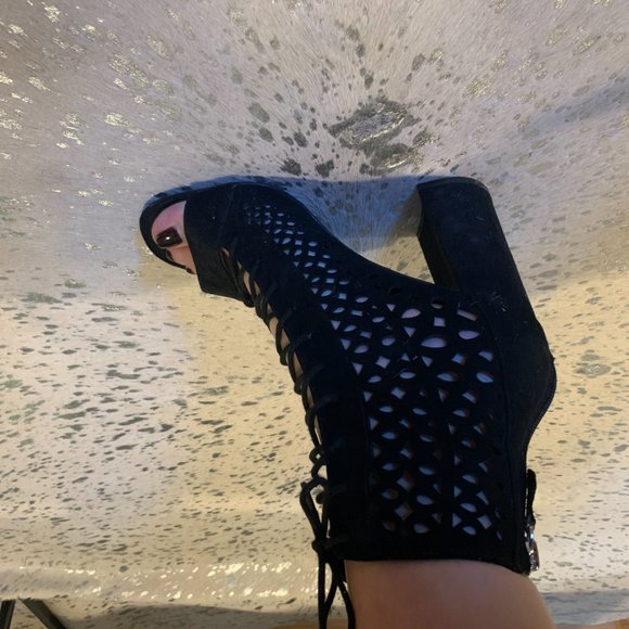 Nasty Gal Chunky Lace Up Heels - Picture 7 of 8